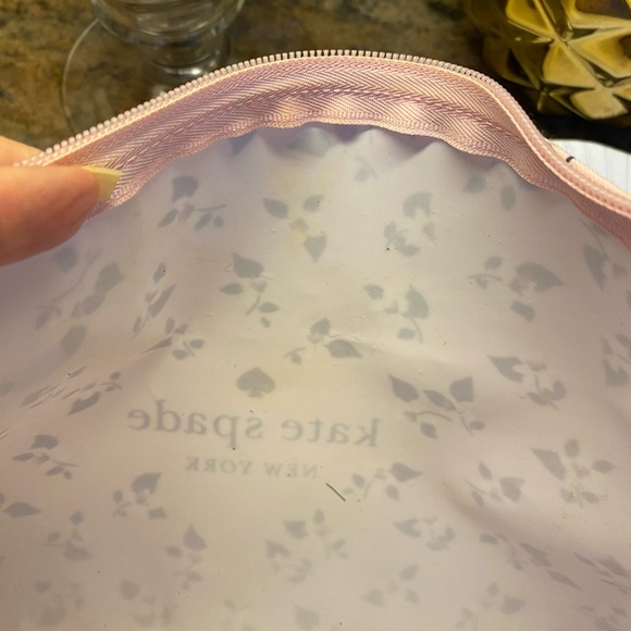 Kate Spade Pink Floral
Canvas Zipper Cosmetic💕 ‼️PRICE DROP‼️ - Picture 4 of 5